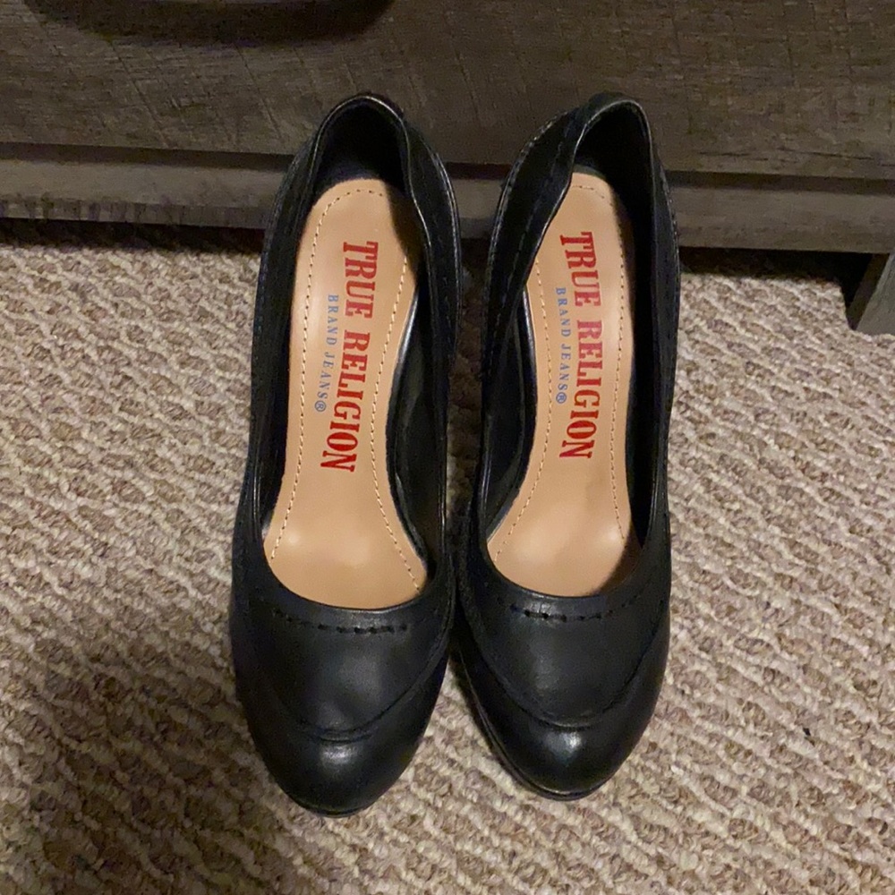 Black block heel